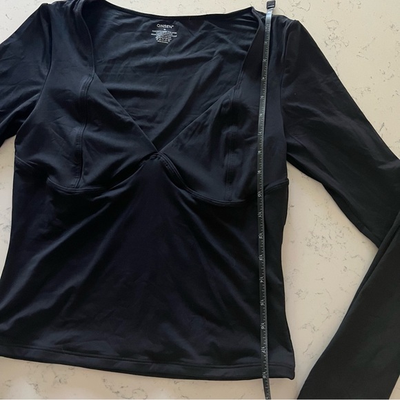 Quinsen Elegant Black Long Sleeve Deep V-Neck Stretchy Blouse Top Size Medium - Picture 4 of 7